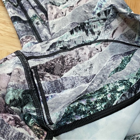 Lululemon Wunder Under High Rise Tight Springscape Multi Printed Leggings Size 4 - Picture 10 of 14